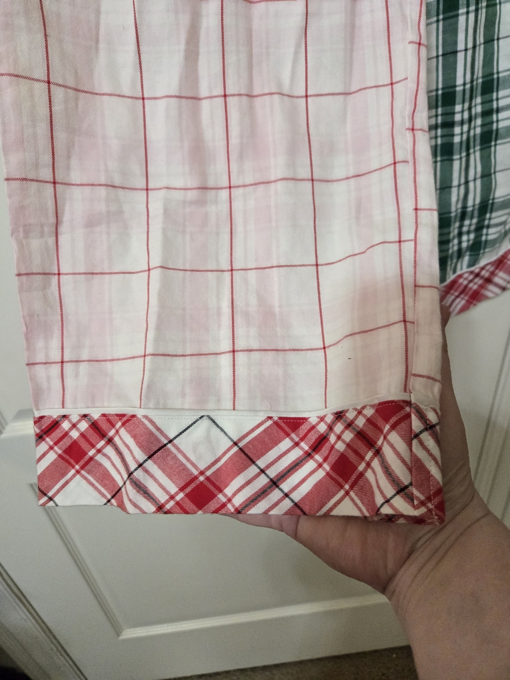Victoria's Secret Red & Green Plaid Mix-Matched Pajama Set Very Soft And Cozy - Picture 4 of 13